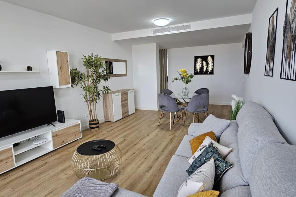 Vista Mar - Ac, Parking And Pool Apartment Funchal  Exterior foto